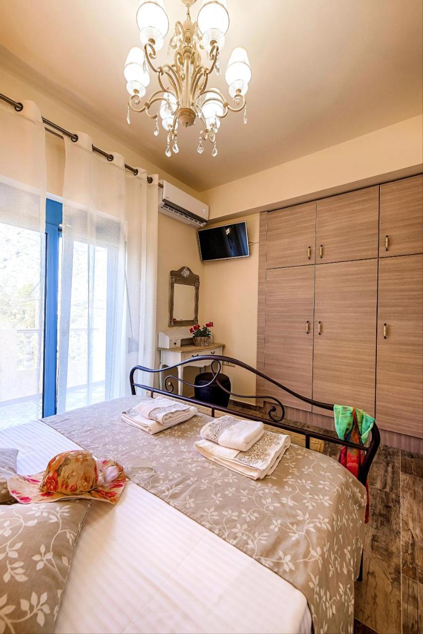 Luxury Retro Villa